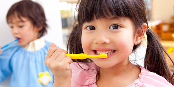 ［アドバイス］子ども自身で歯みがきを始める時期について